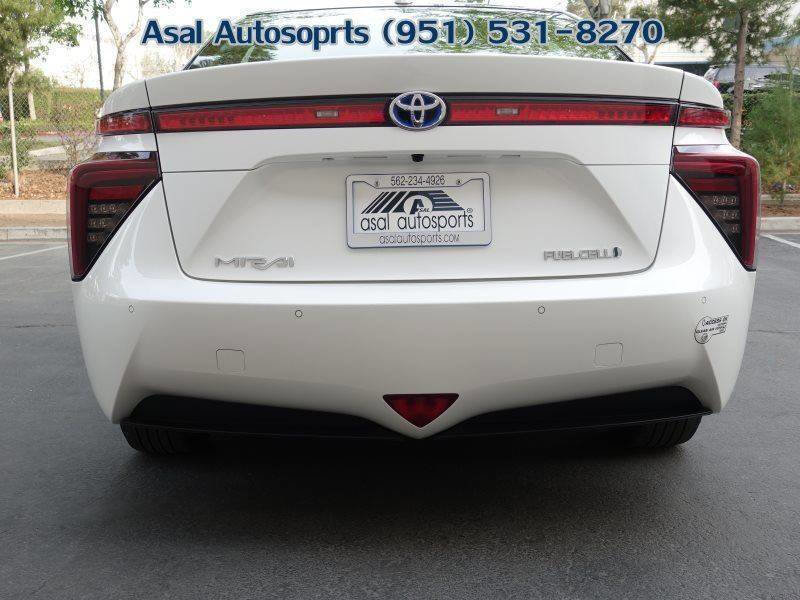 Used 2017 Toyota Mirai FWD image 16