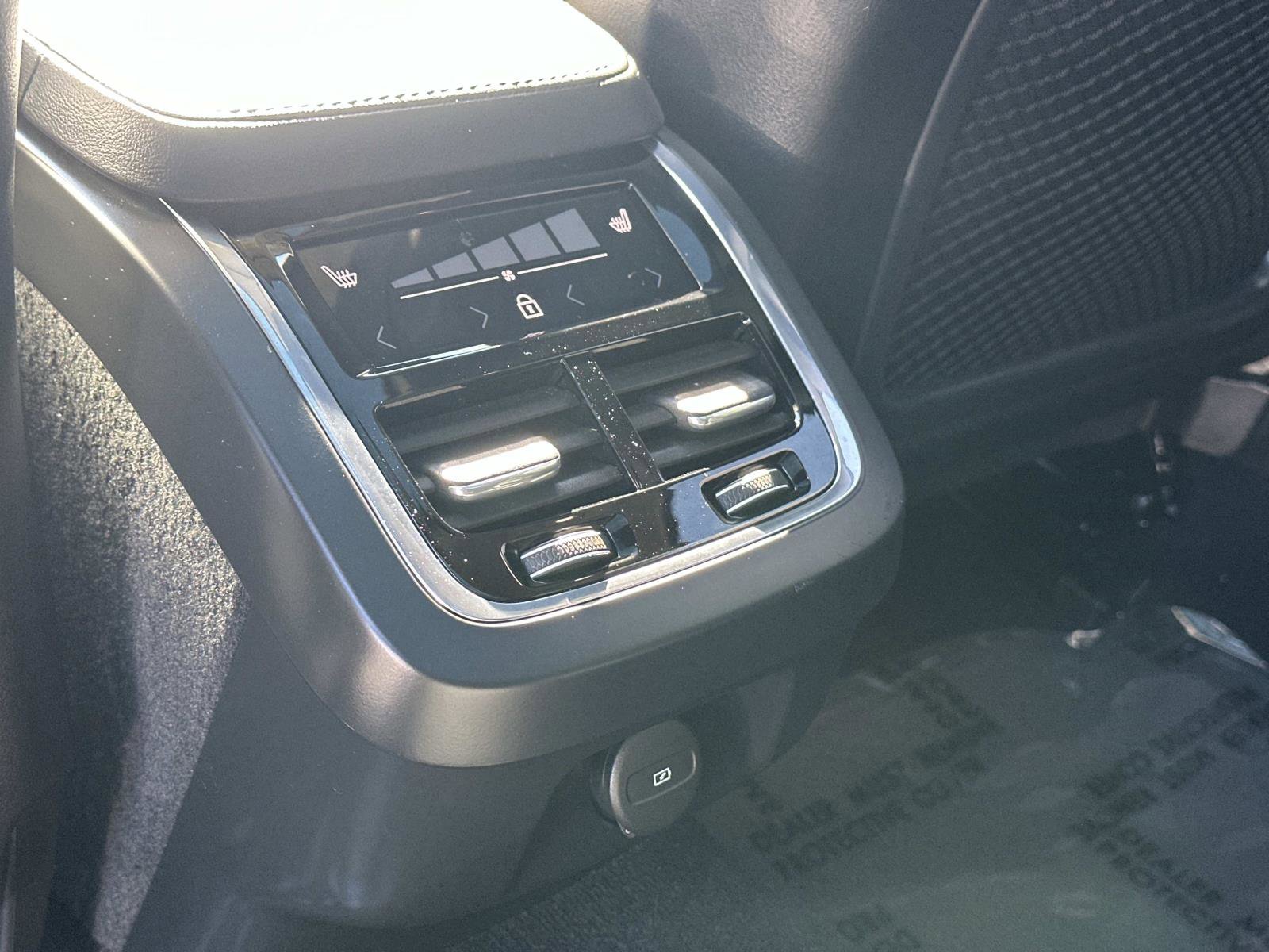 Certified 2024 Volvo V90 B6 Cross Country Plus w/ Climate Package image 22