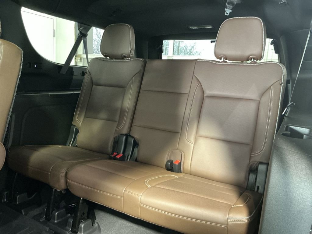 Used 2021 Chevrolet Suburban High Country image 33