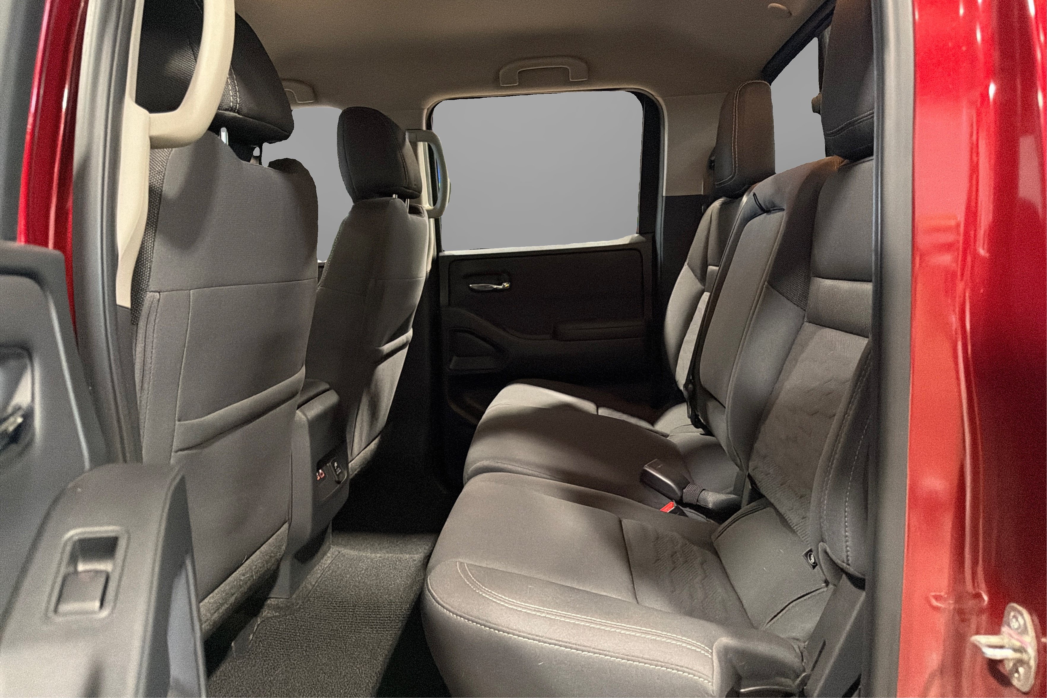 Used 2022 Nissan Frontier SV AWD/4WD image 36