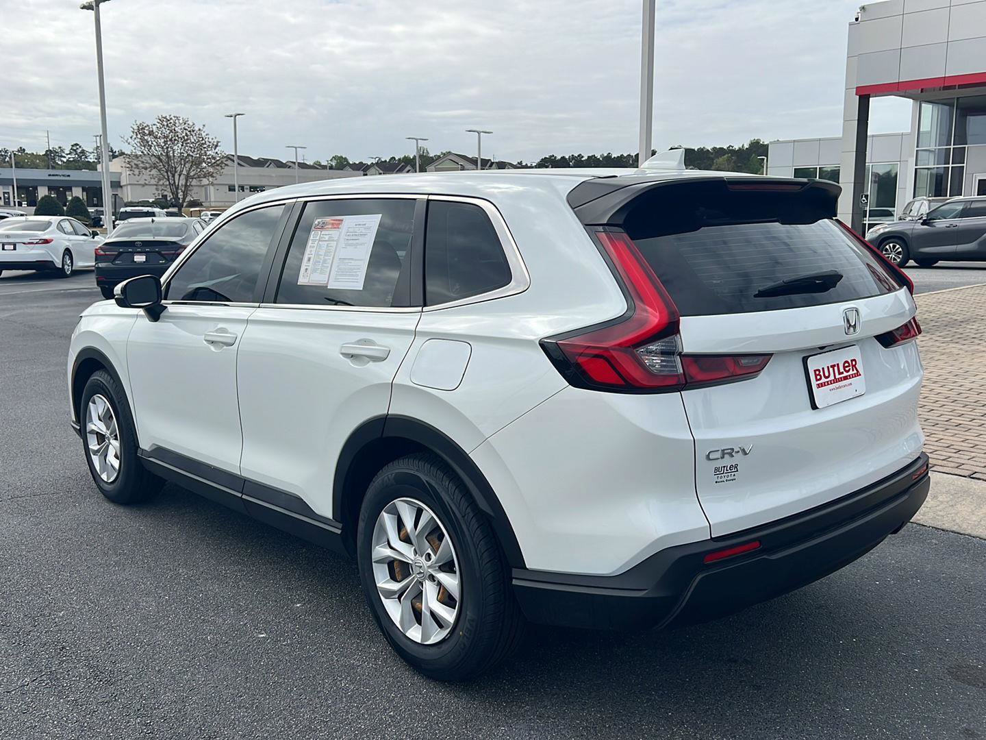 Used 2024 Honda CR-V LX image 4