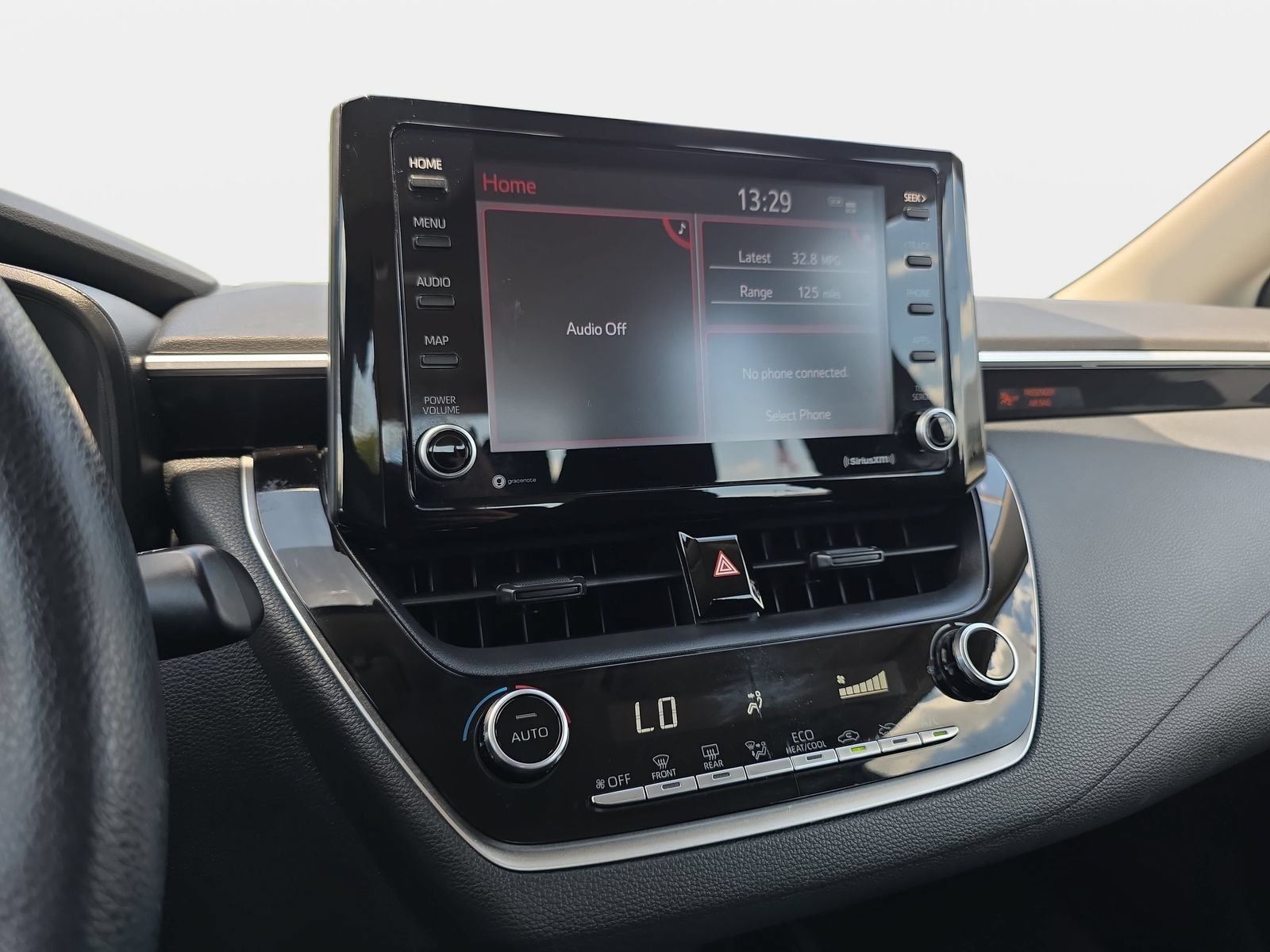Used 2022 Toyota Corolla LE FWD image 19