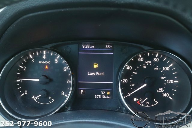 Used 2018 Nissan Rogue SV image 19