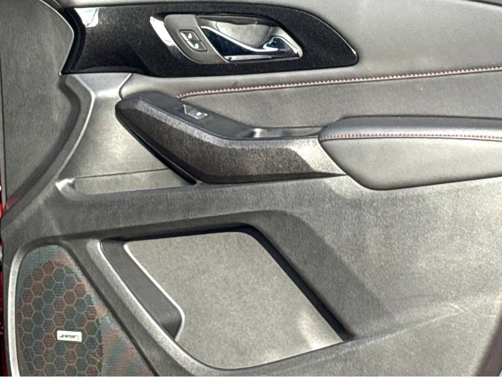 Used 2023 Chevrolet Traverse RS image 15