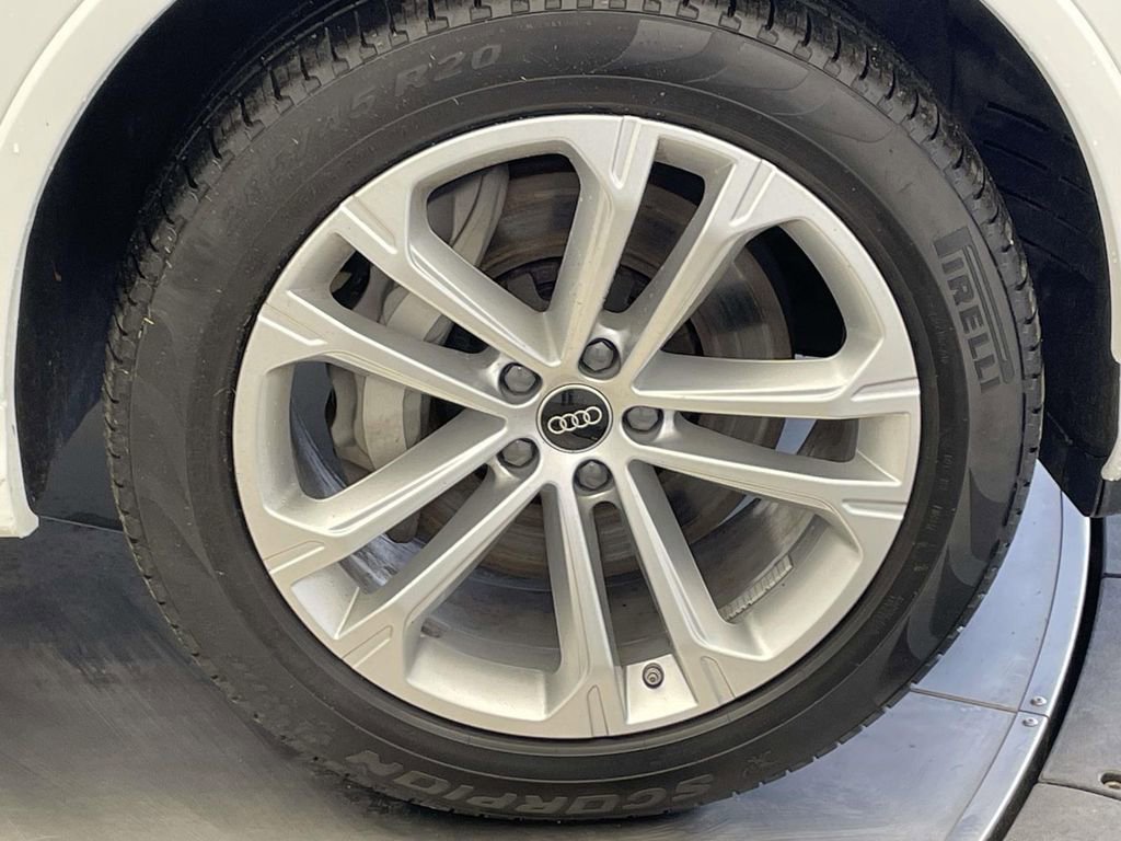 Certified 2025 Audi Q7 3.0T Premium Plus image 14