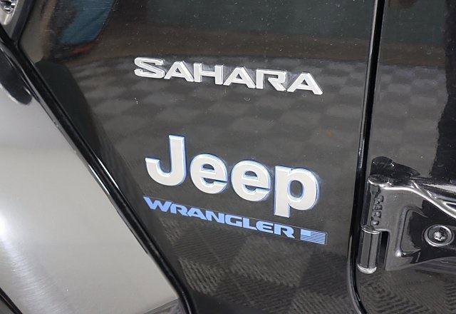 Used 2023 Jeep Wrangler Sahara w/ Cold Weather Group image 11