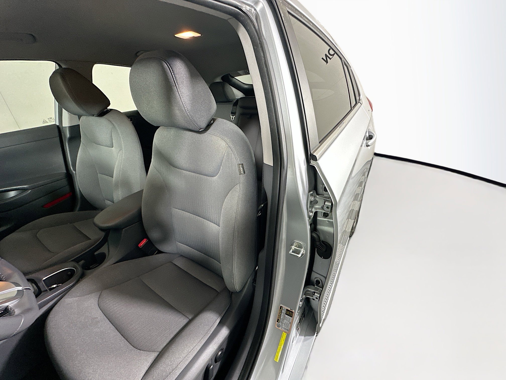 Used 2022 Hyundai Ioniq SE image 12