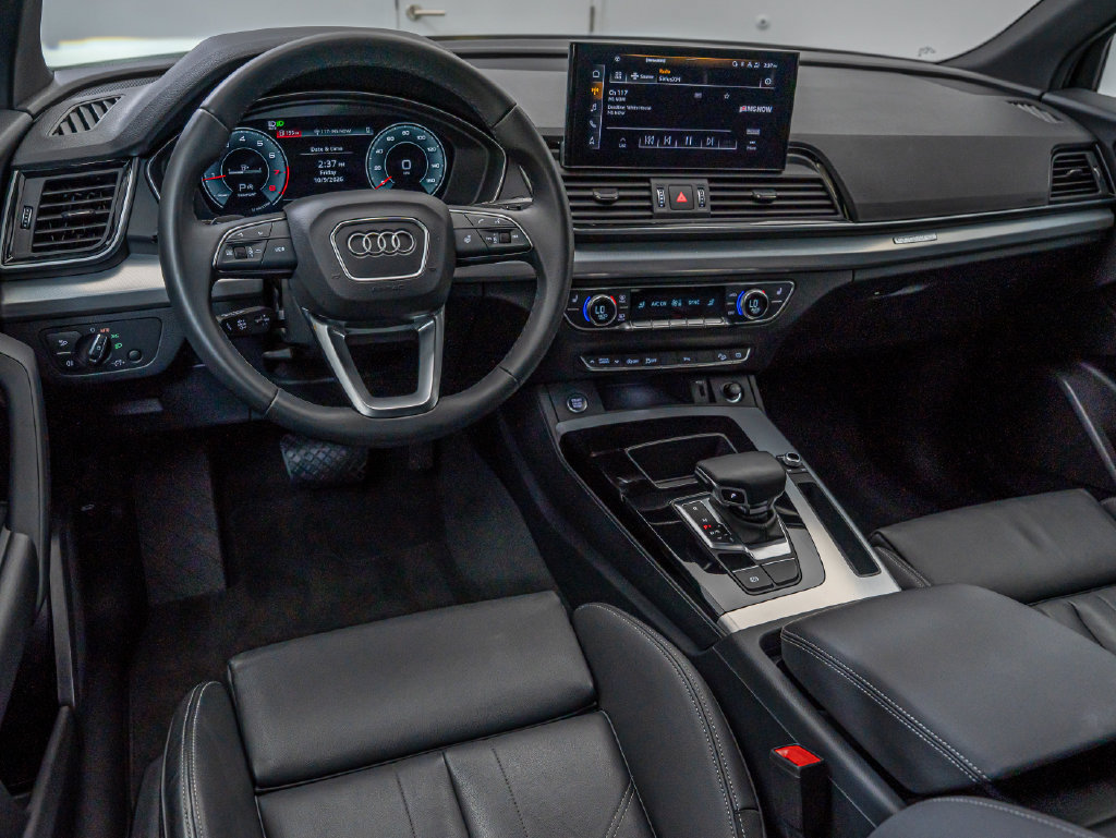 Used 2024 Audi Q5 2.0T Premium w/ Summer of Audi Package AWD/4WD image 4