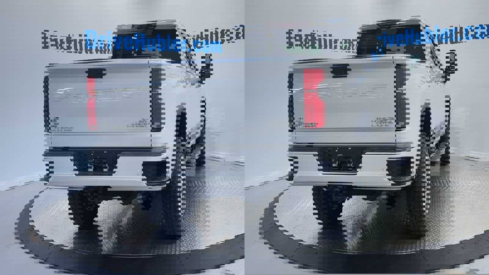 Used 2024 Chevrolet Silverado 2500 High Country w/ High Country Premium Package image 7