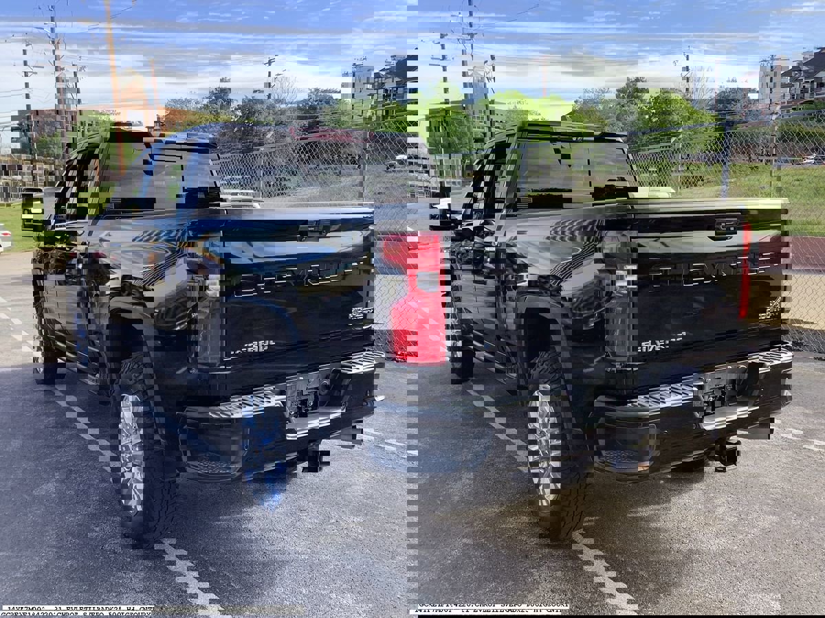 Used 2021 Chevrolet Silverado 2500 High Country w/ Z71 Off-Road Package image 6