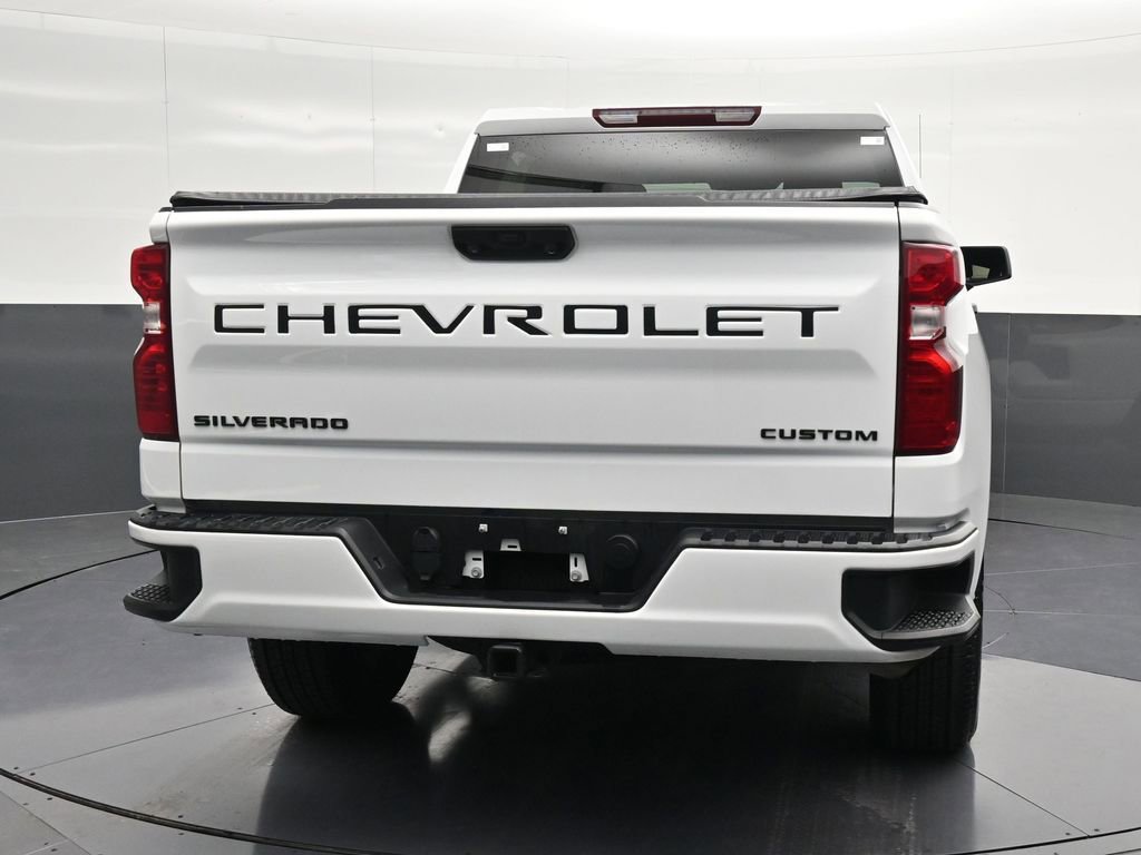 Used 2024 Chevrolet Silverado 1500 Custom w/ Turbomax Blackout Package RWD image 2