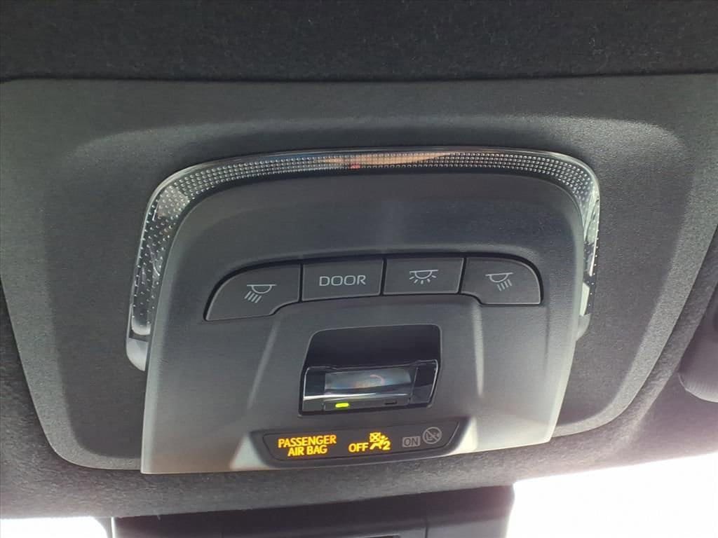 Used 2025 Toyota Corolla SE FWD image 36