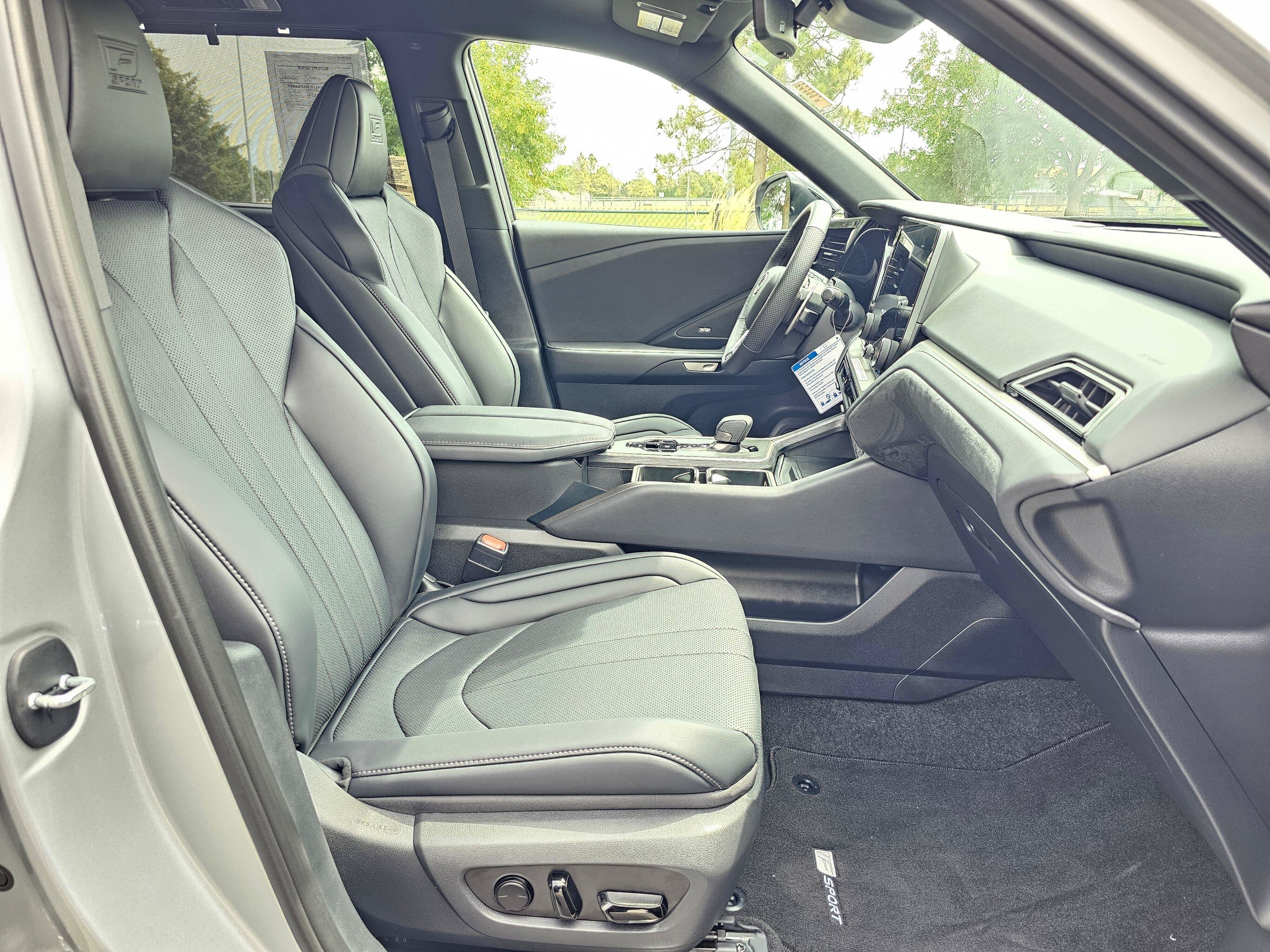 Used 2026 Lexus TX 500h AWD w/ Technology Package image 10