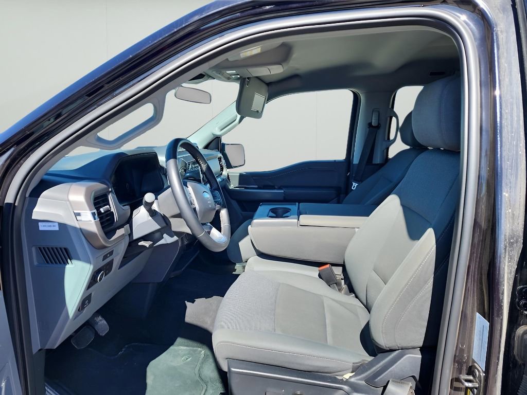 Used 2025 Ford F150 XLT w/ Equipment Group 301A Standard image 17