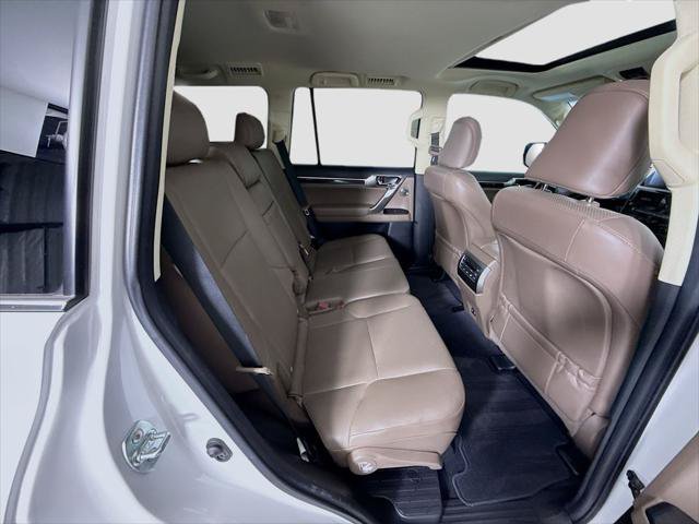 Certified 2023 Lexus GX 460 Luxury w/ Off Road Package AWD/4WD image 22