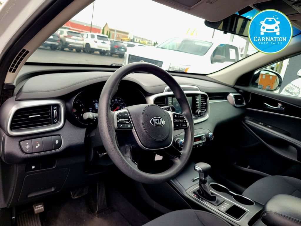 Used 2019 Kia Sorento AWD V6 image 6