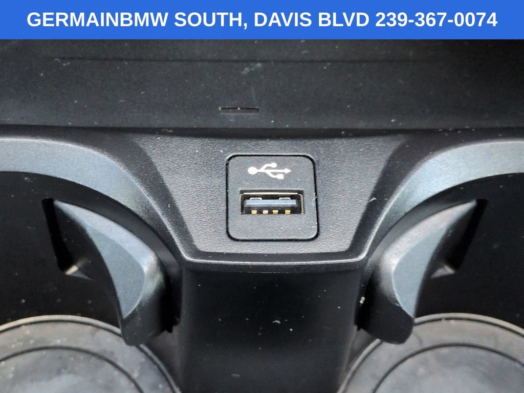 Used 2025 BMW 330i Sedan w/ Convenience Package RWD image 24