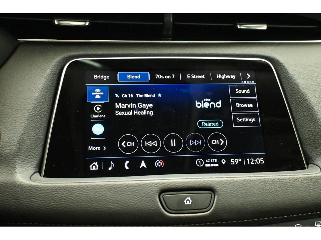 Used 2023 Cadillac XT4 Luxury w/ Cold Weather Package FWD image 45