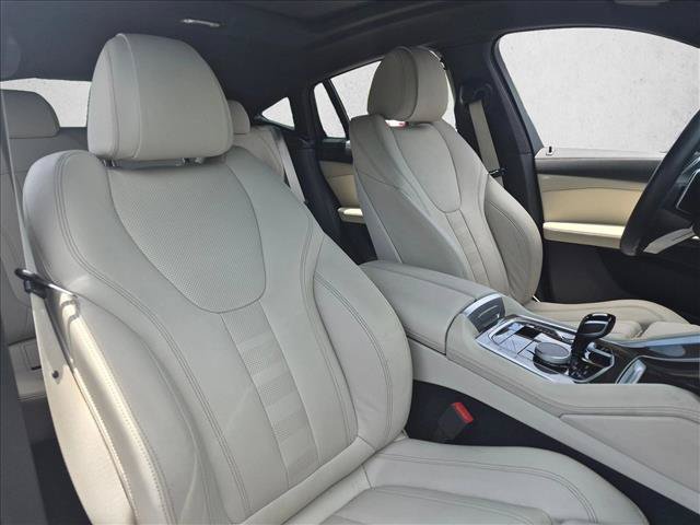 Used 2022 BMW X6 xDrive40i w/ M Sport Package AWD/4WD image 19