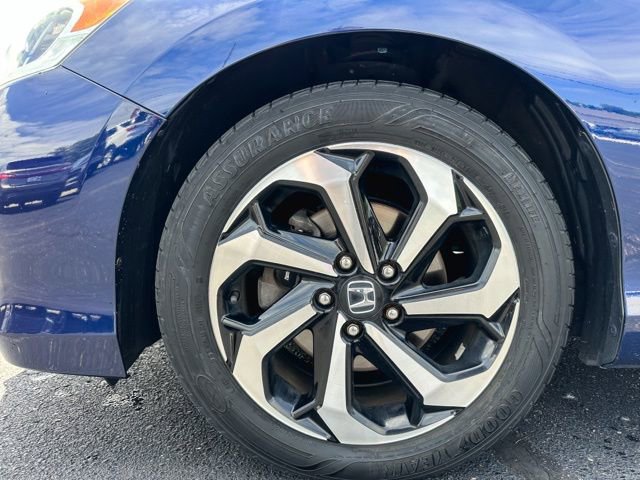 Used 2016 Honda Accord EX image 11