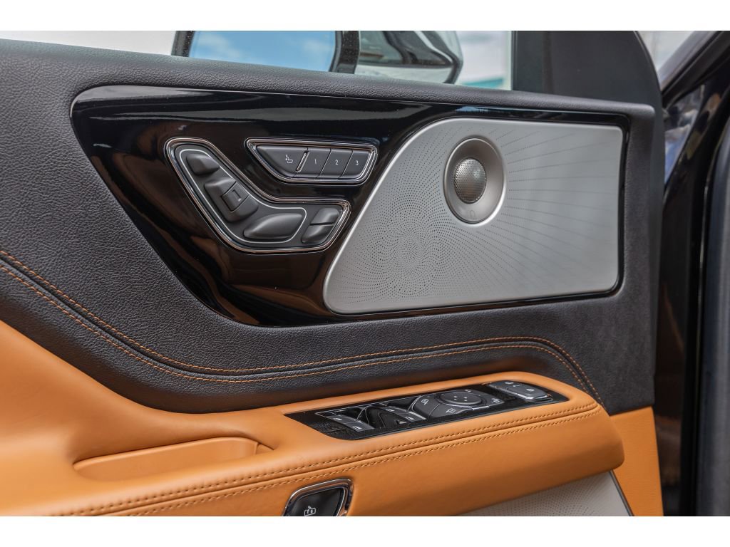 Used 2022 Lincoln Aviator Black Label w/ Dynamic Handling Package image 20