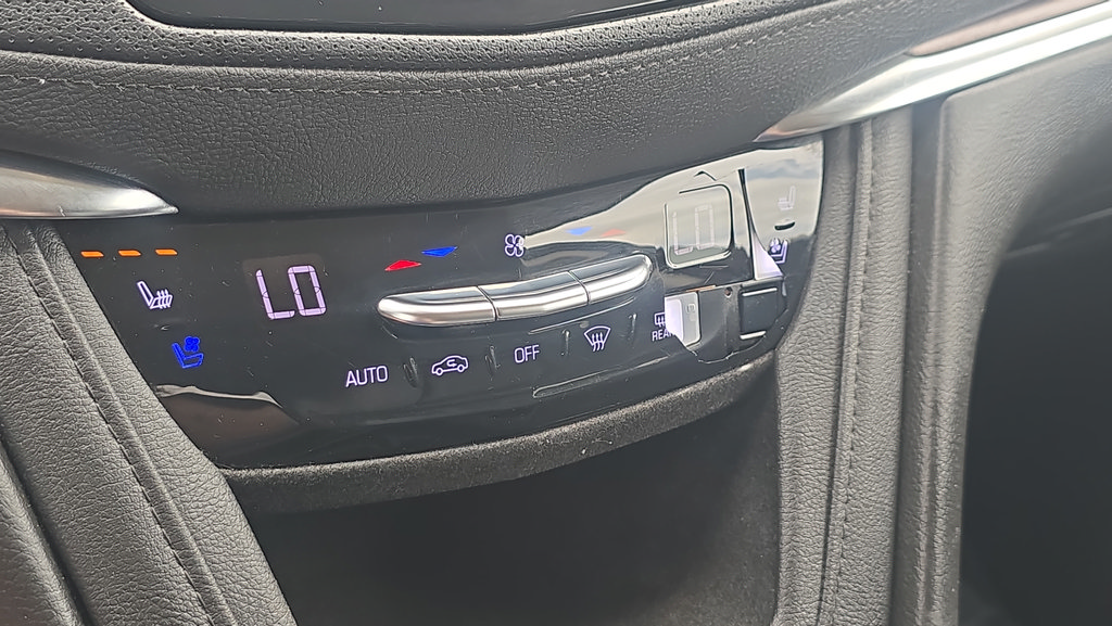 Used 2019 Cadillac XT5 Premium Luxury FWD image 24