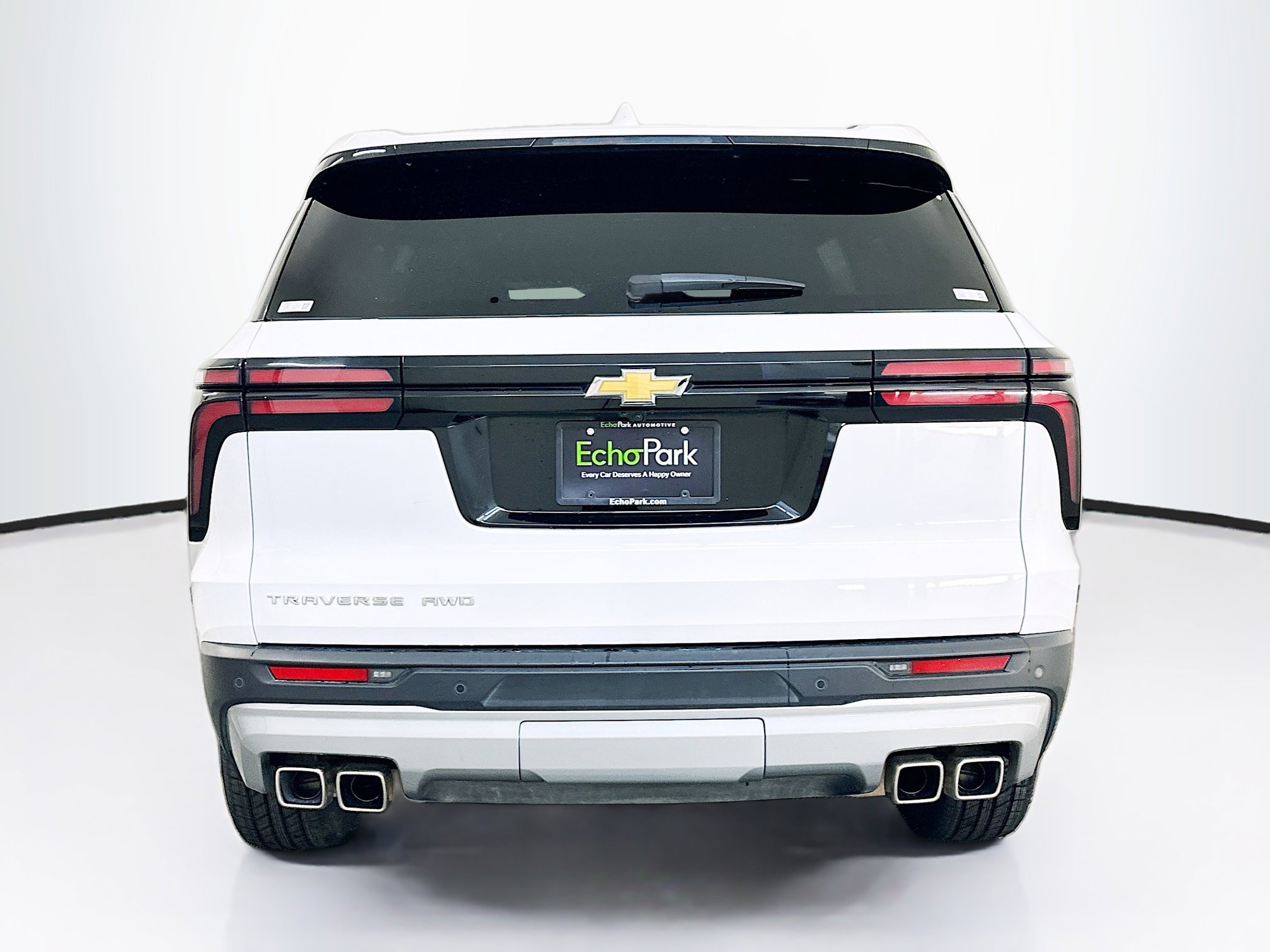 Used 2025 Chevrolet Traverse LT image 7