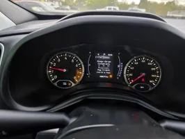 Used 2018 Jeep Renegade Latitude image 16