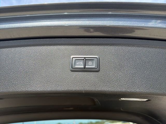 Used 2022 Audi Q5 2.0T Premium Plus w/ Premium Plus Package image 10