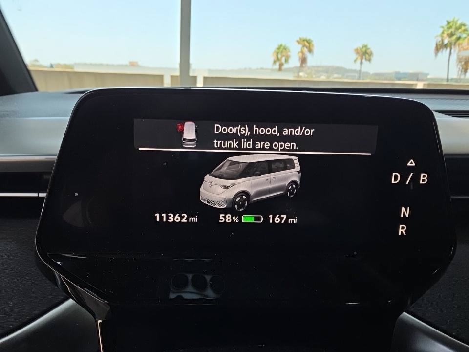 Used 2025 Volkswagen ID. Buzz Pro S Plus RWD image 10