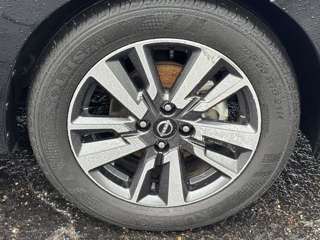 Used 2024 Nissan Versa SV image 28