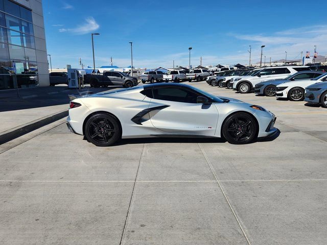 Used 2023 Chevrolet Corvette Stingray Preferred Cpe image 4