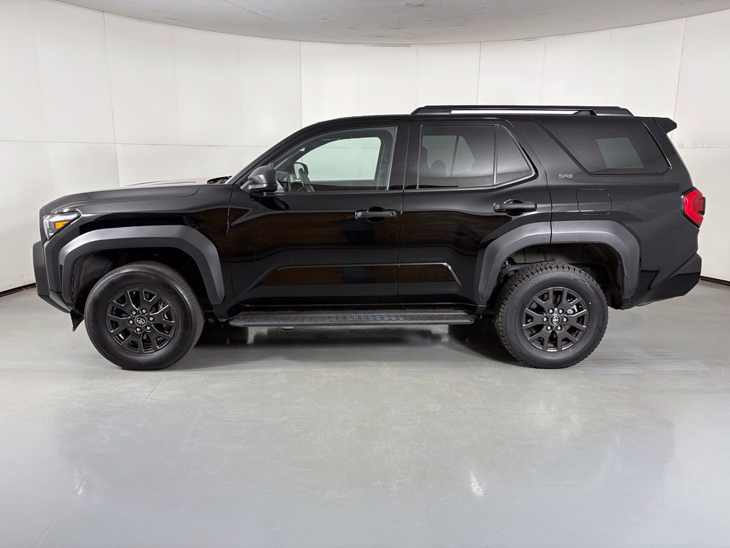 Used 2025 Toyota 4Runner SR5 AWD/4WD image 5
