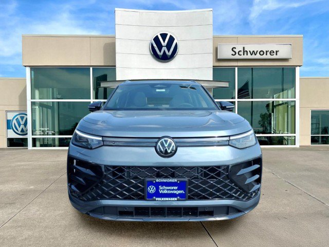 New 2026 Volkswagen Tiguan SE R-Line AWD/4WD image 3