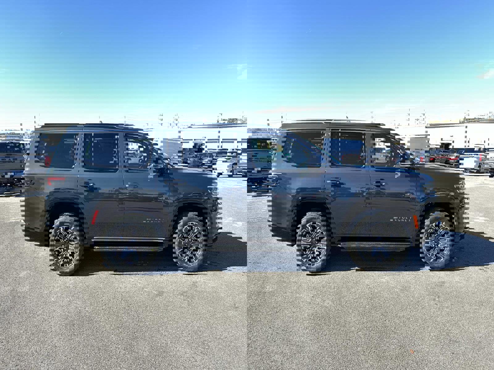 New 2025 Jeep Wagoneer 4WD image 3