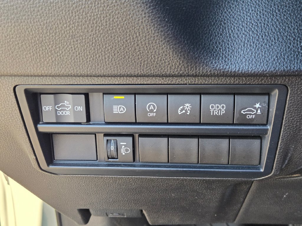Used 2025 Toyota Tundra SR5 w/ SR5 Convenience Package RWD image 24