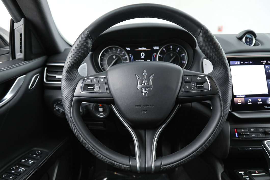 Certified 2023 Maserati Ghibli Modena Q4 AWD/4WD image 17
