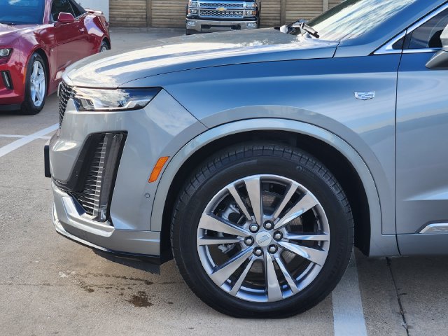 Used 2025 Cadillac XT6 Premium Luxury w/ Technology Package FWD image 15