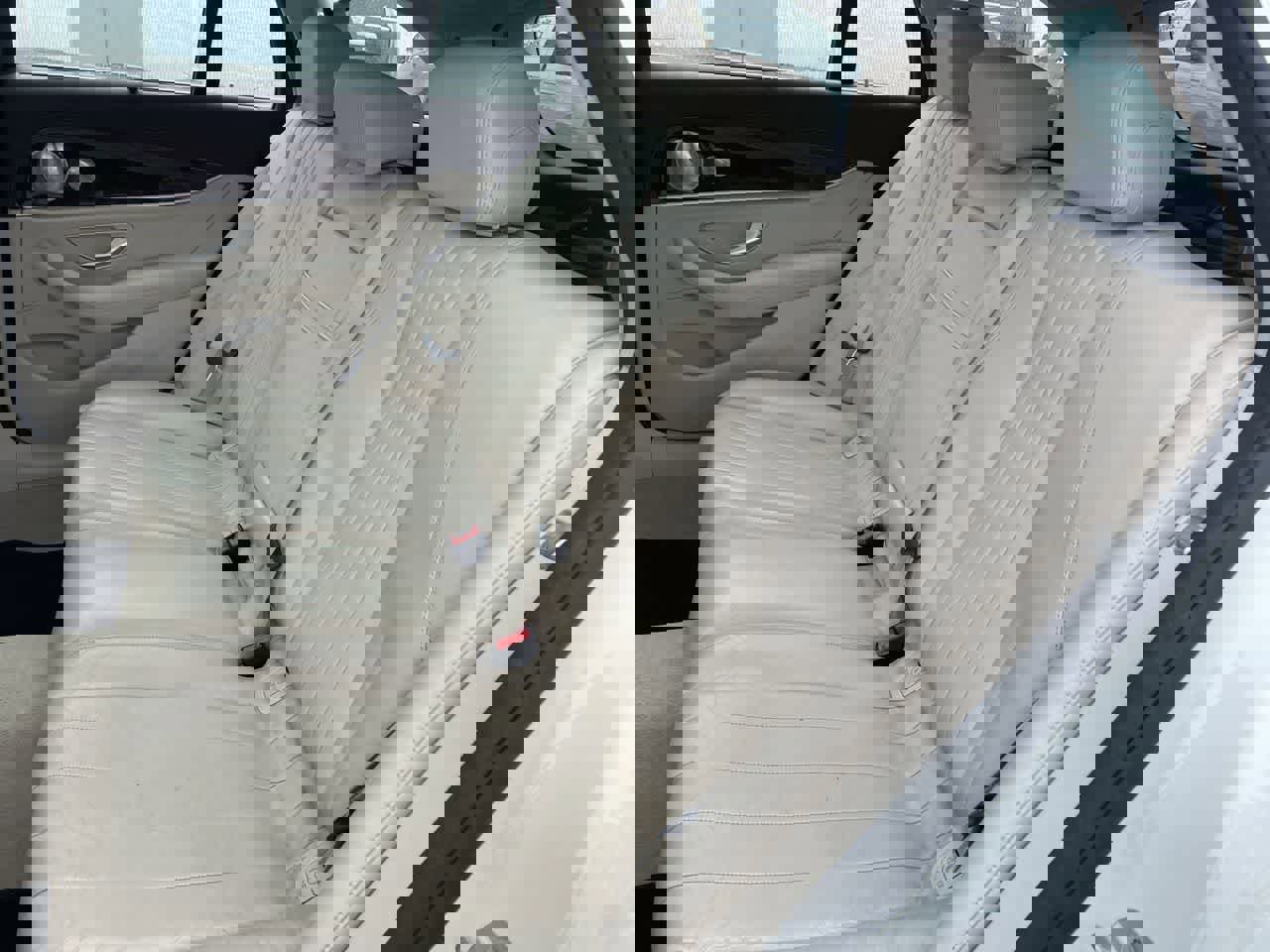 Used 2017 Mercedes-Benz E 400 4MATIC Wagon image 19