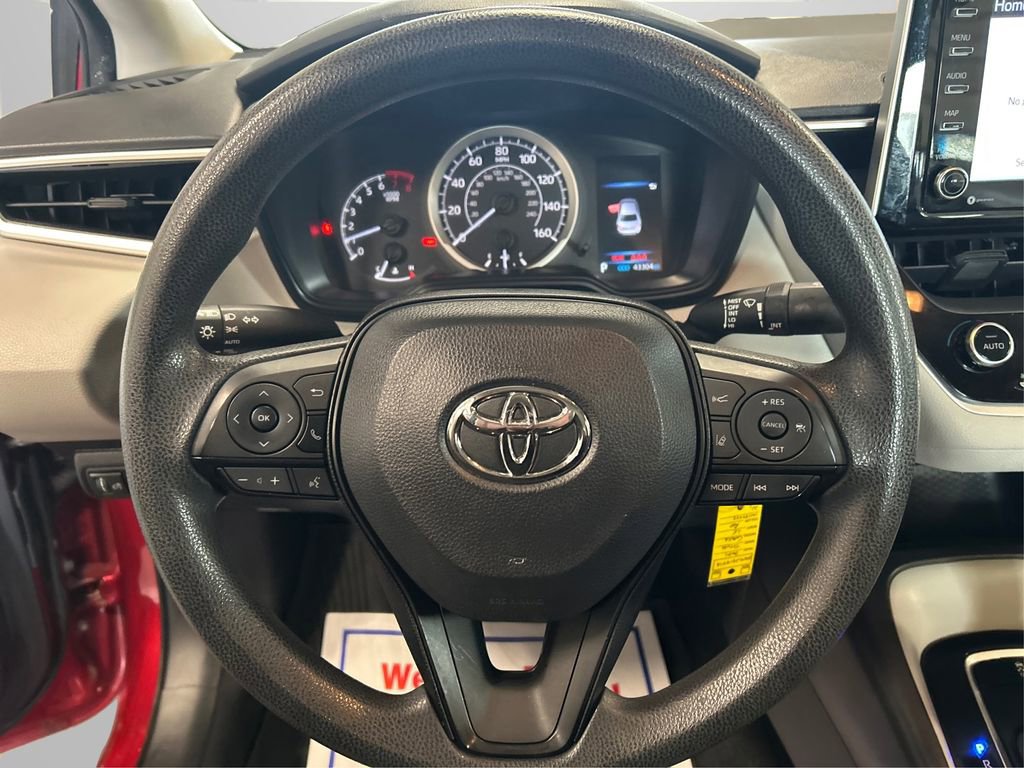 Used 2021 Toyota Corolla LE image 20