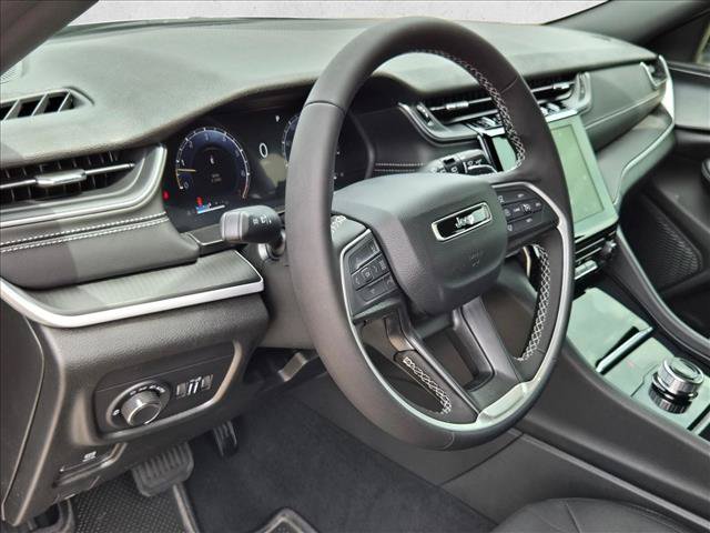 New 2026 Jeep Grand Cherokee Laredo RWD image 3
