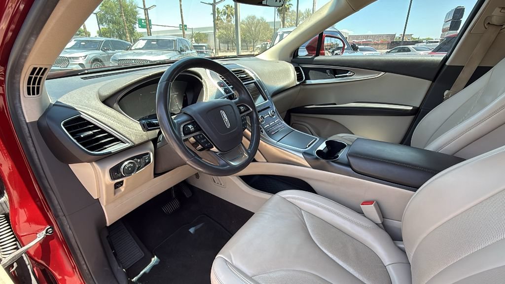 Used 2019 Lincoln Nautilus Select w/ Cargo Utility Package FWD image 15