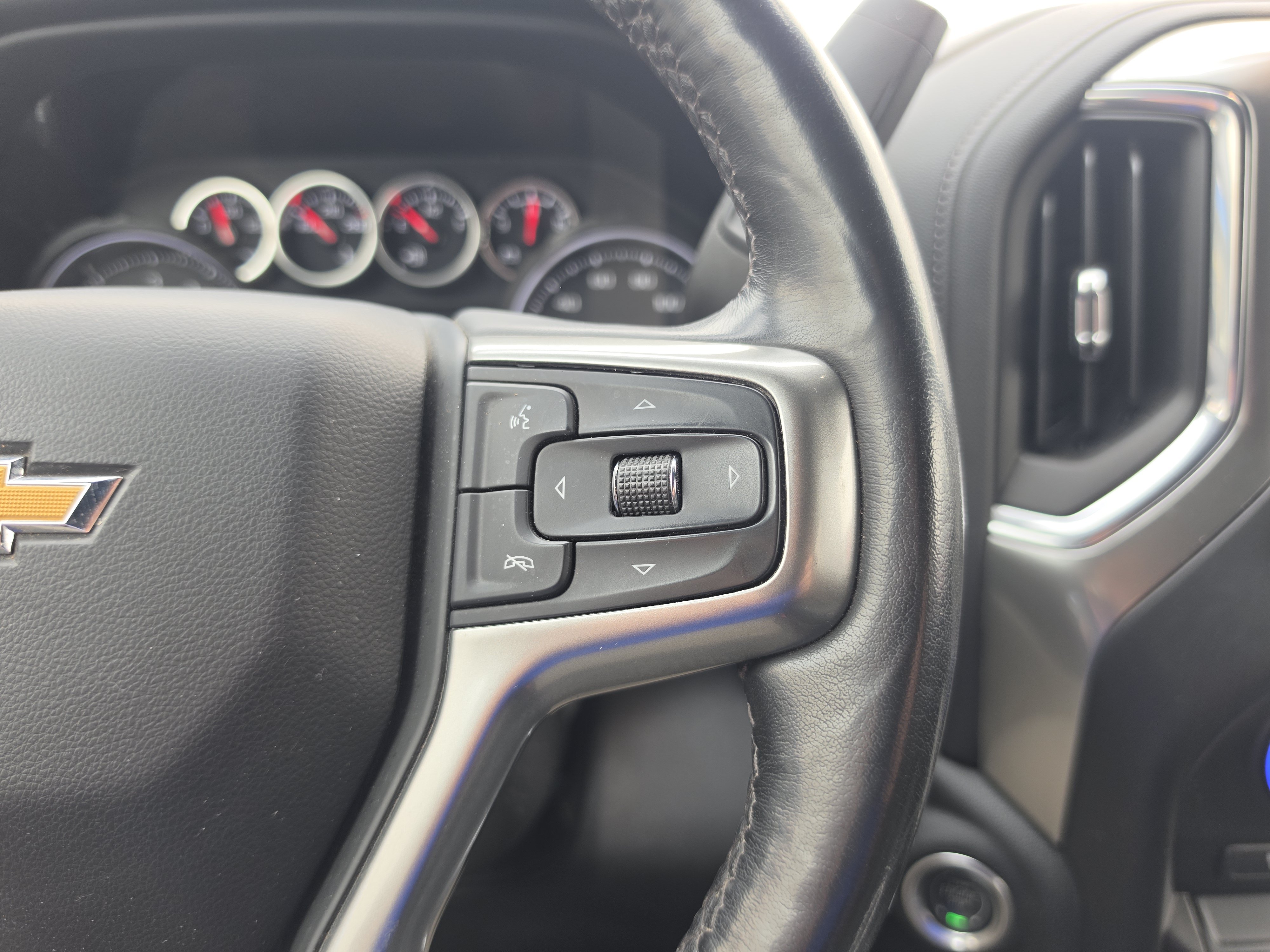 Used 2021 Chevrolet Silverado 3500 LT w/ Convenience Package AWD/4WD image 23