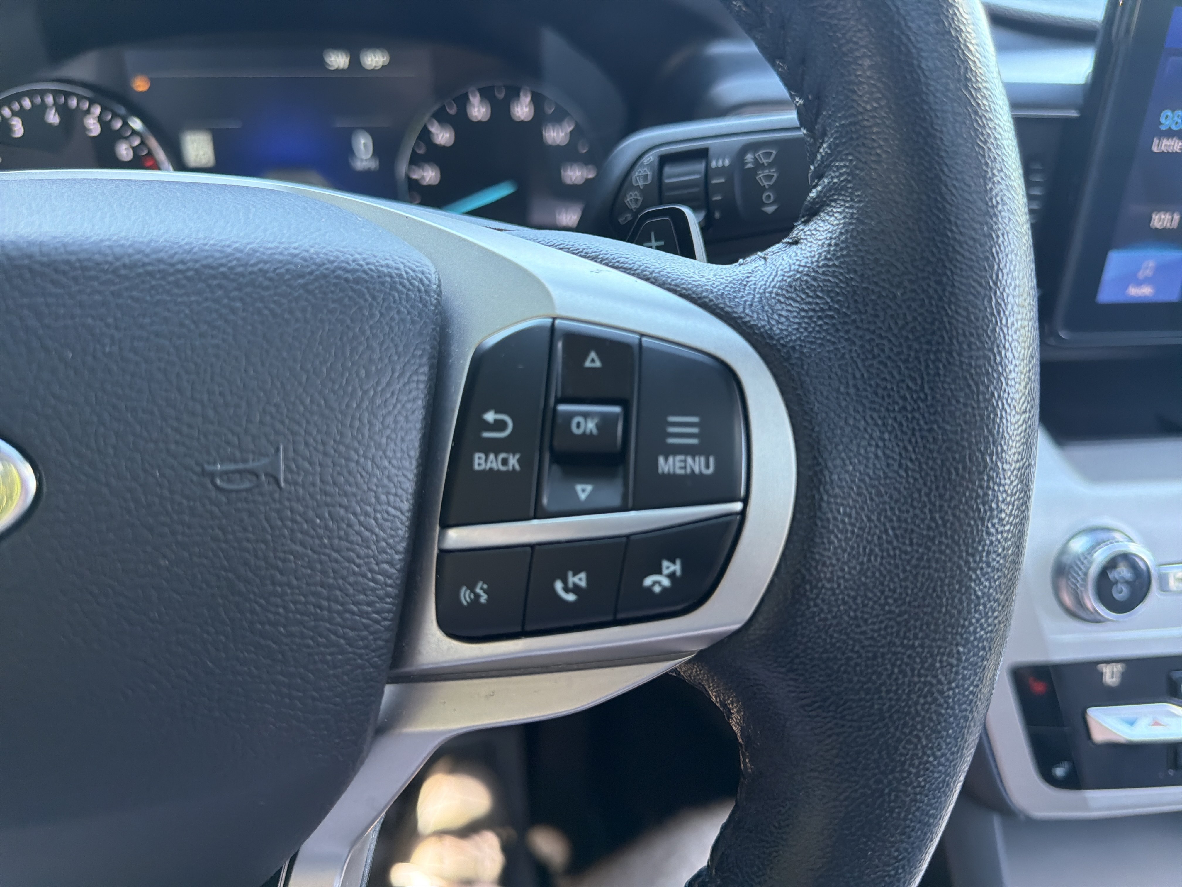 Used 2021 Ford Explorer XLT w/ Equipment Group 202A AWD/4WD image 20