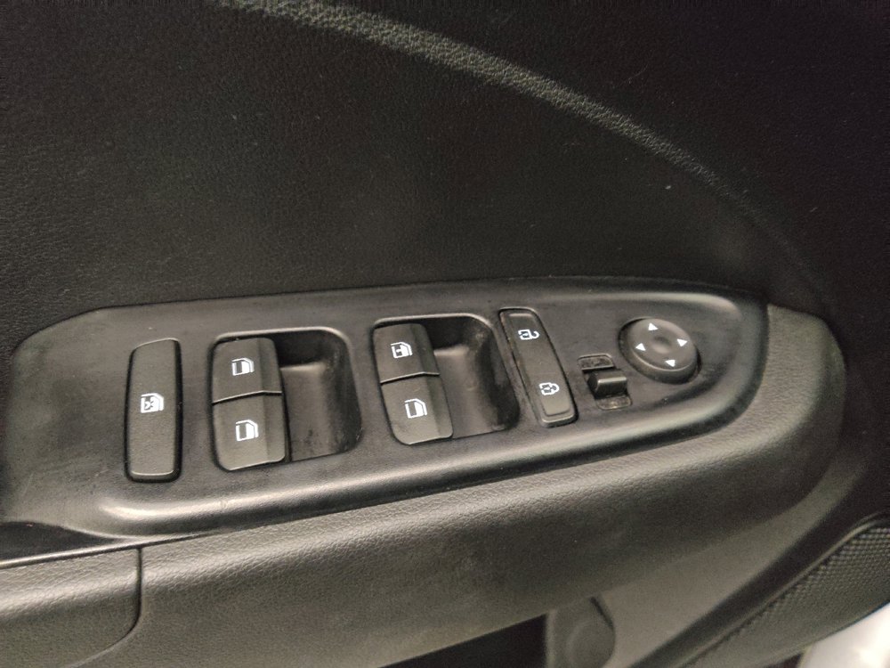 Used 2021 Hyundai Venue SE FWD image 27