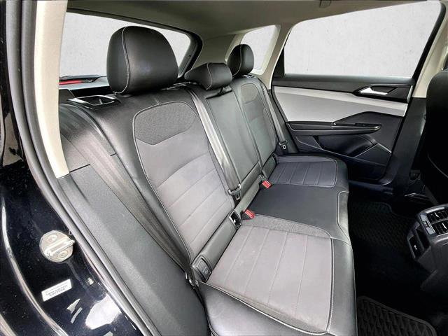 Used 2022 Volkswagen Taos SE image 29