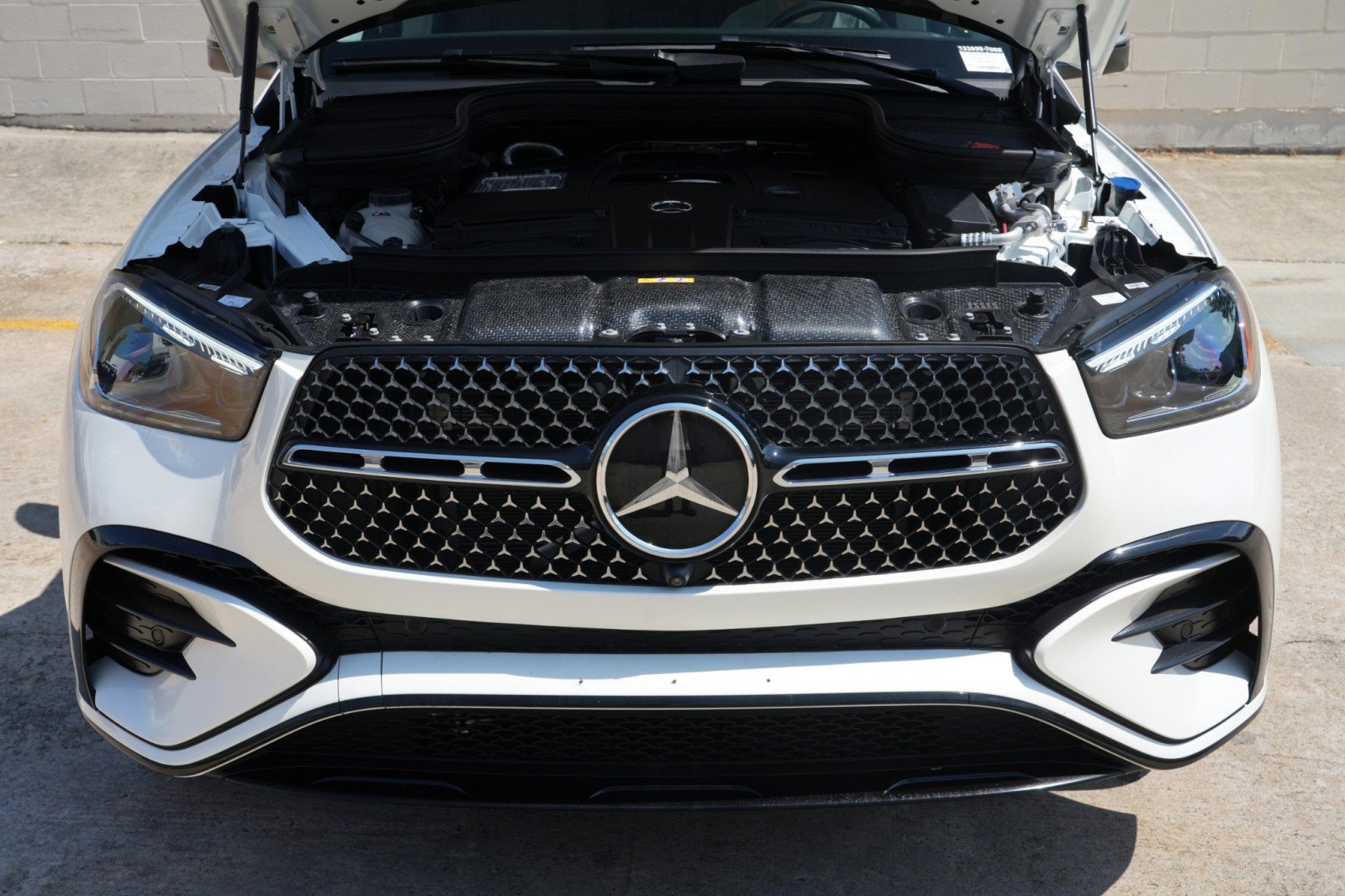 Used 2024 Mercedes-Benz GLE 580 4MATIC w/ 3rd Row Seat Package image 8