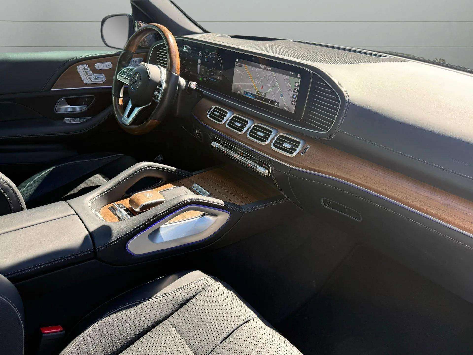 Used 2023 Mercedes-Benz Maybach GLS 600 4MATIC image 18