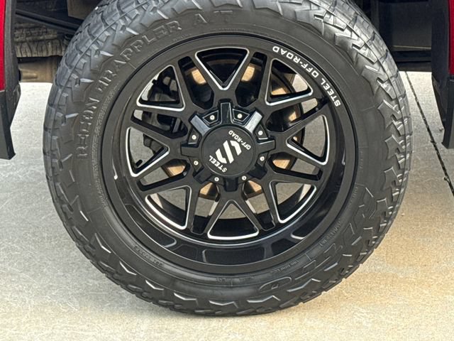 Used 2023 GMC Sierra 1500 AT4 w/ Technology Package AWD/4WD image 10
