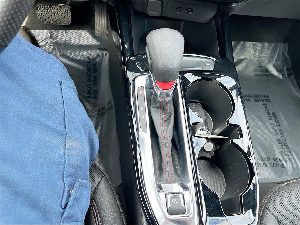 Used 2025 Chevrolet Trax RS w/ Driver Confidence Package image 17